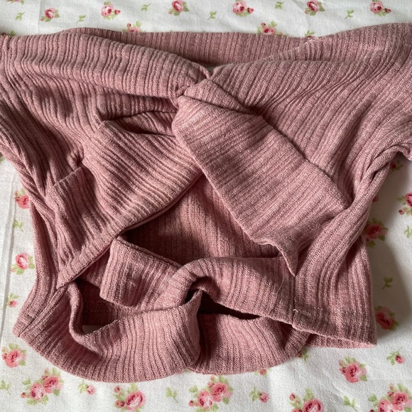 FASHION NOVA - Pink Long Sleeve Off The Shoulder Knot Crop Top - Picture 3 of 5